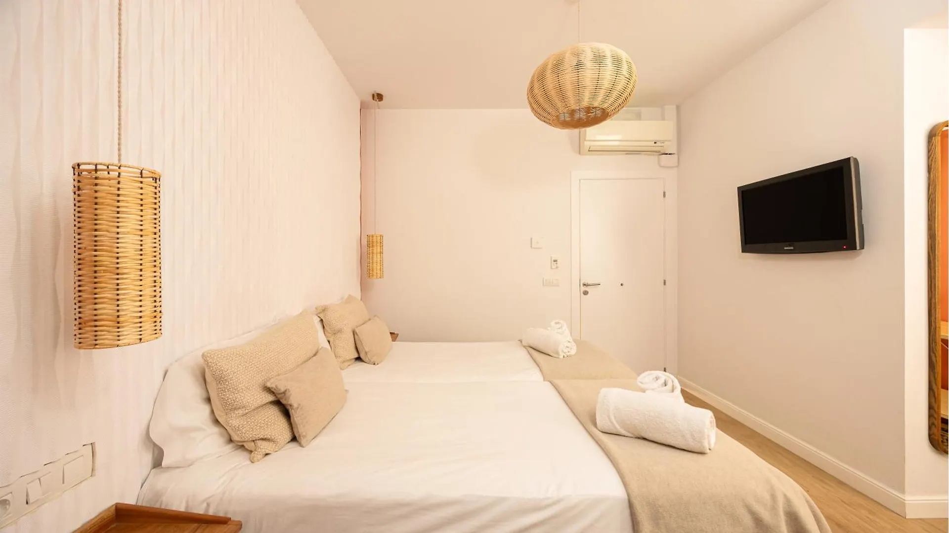 Hostal Barcelona Centro 2*,  Испания